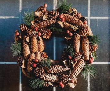 Make Your Own Natural Christmas Decorations