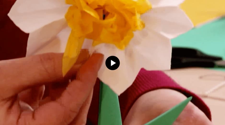 Make An Origami Daffodil